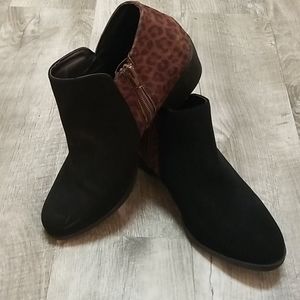 Super cute ankle boots